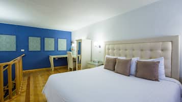 Suite presidencial | Ropa de cama de alta calidad, edredones de plumas, caja fuerte