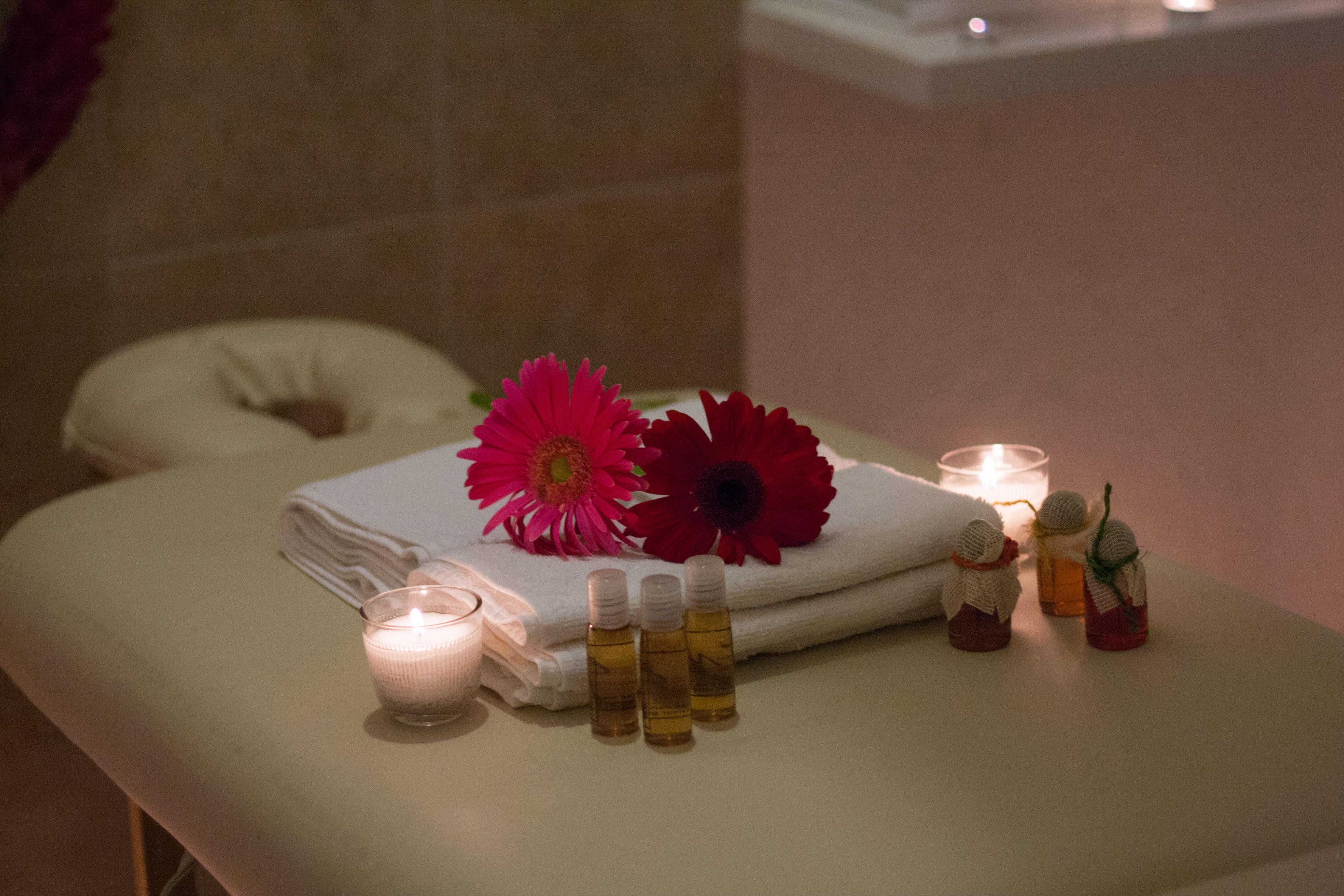 couples treatment room(s), body treatments, aromatherapy