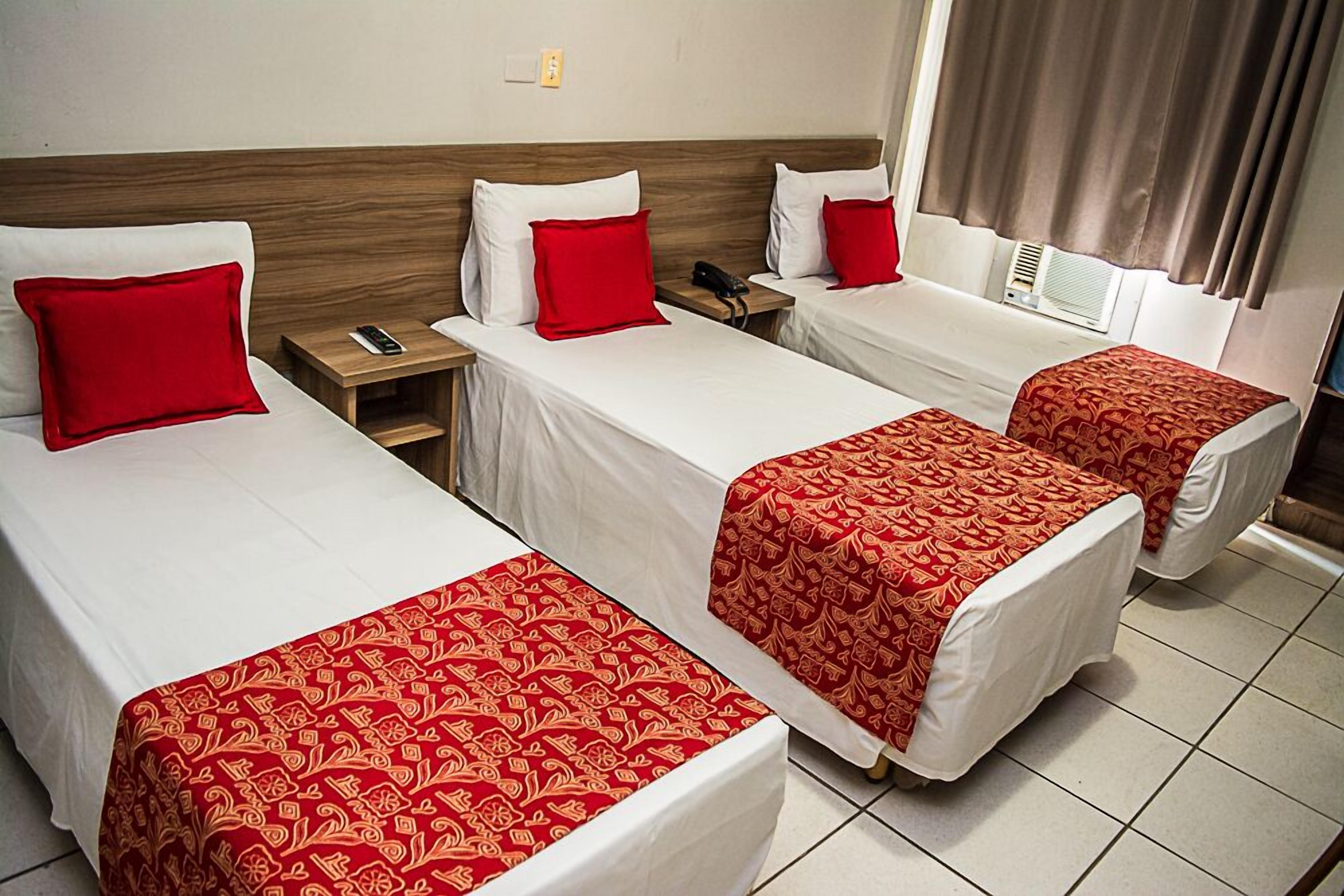 Triple Room | Free WiFi, bed sheets