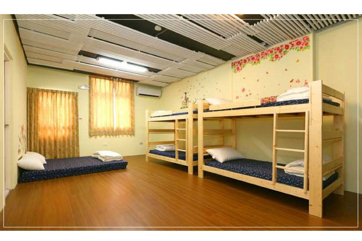 Shared Dormitory (female 6 beds)