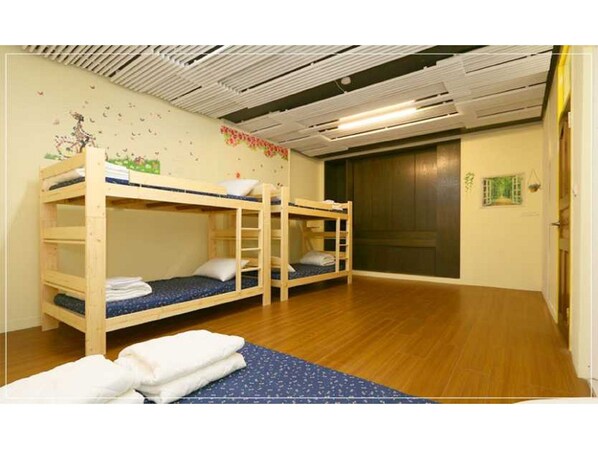 Dortoir Partagé (female 6 beds)