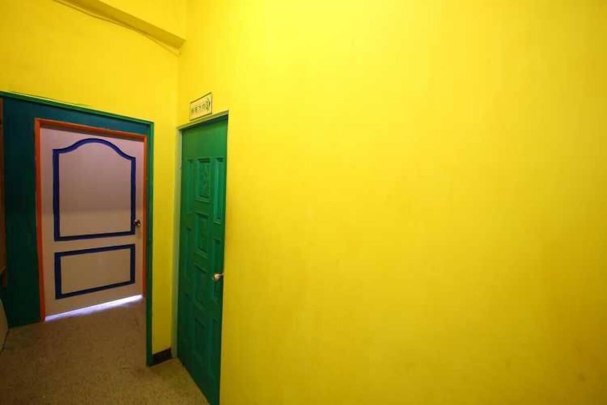 Family Room (10 Adult) | Individually decorated, individually furnished, desk, free WiFi