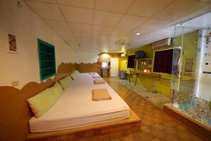 Family Room (10 Adult) | Individually decorated, individually furnished, desk, free WiFi - Fisherman Wharf BnB (Hengchun)