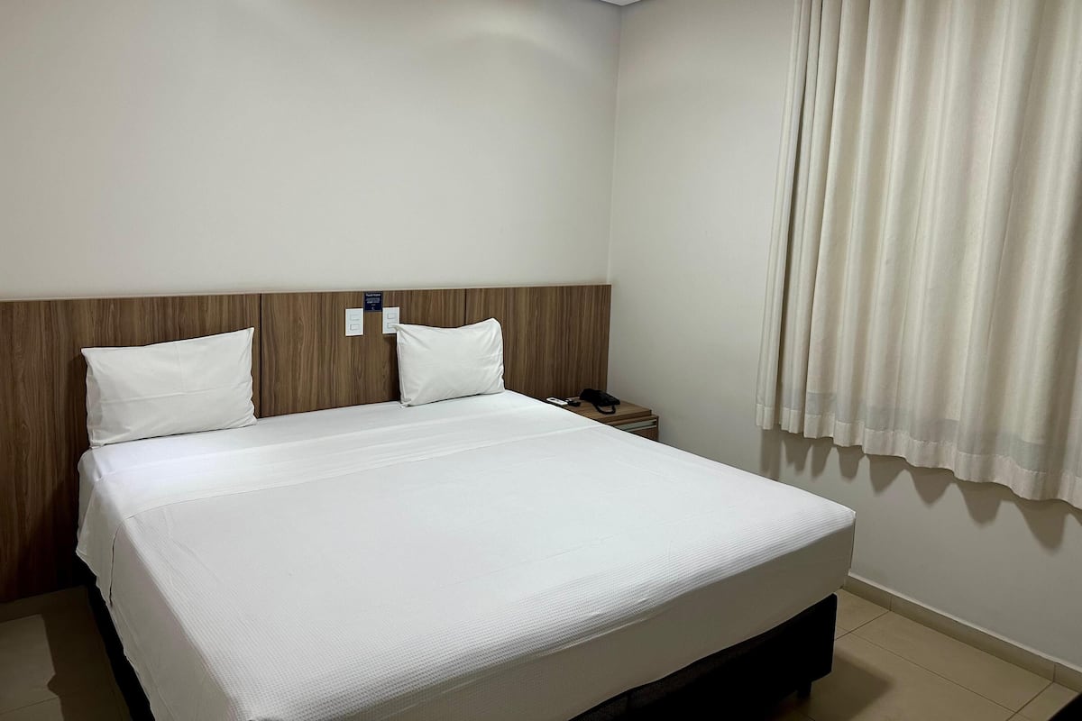 Premium bedding, minibar, desk, laptop workspace