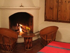 Junior Room, 1 King Bed (Las Delicias) | Free cribs/infant beds, free WiFi, bed sheets - Casa Abierta (Valle de Bravo)