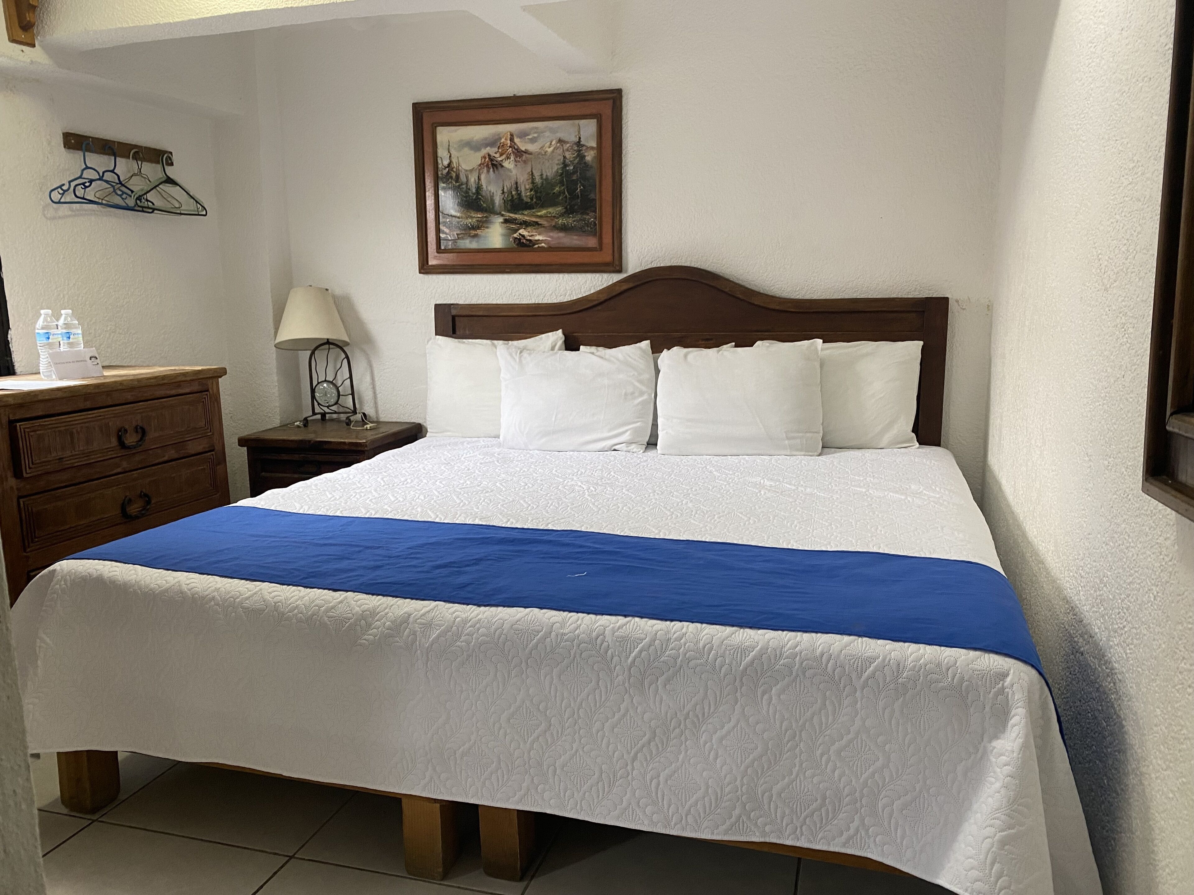 Habitación, 1 cama King size | Escritorio 