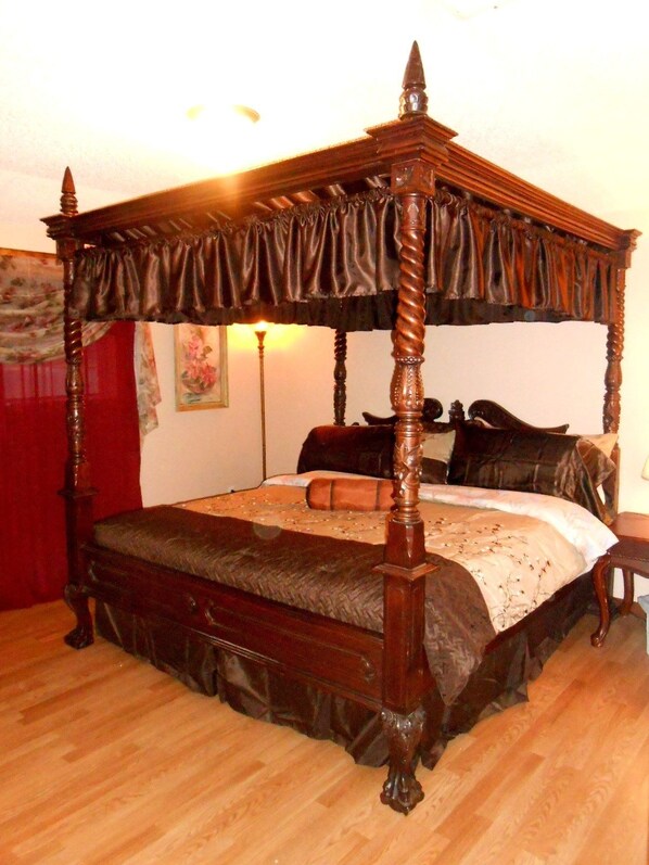 Premium House, 3 Bedrooms, Garden View, Garden Area | 1 bedroom, premium bedding, iron/ironing board, free rollaway beds