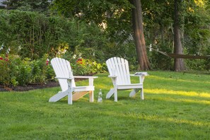 Property grounds - The Village Inn Cape Cod (Yarmouth Port)