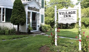 Façana frontal de l'allotjament