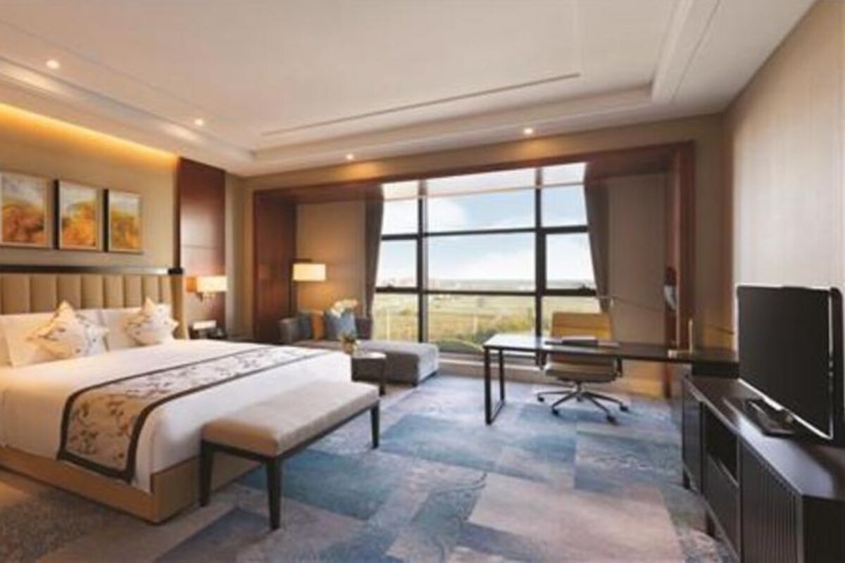 1 bedroom, minibar, in-room safe, desk