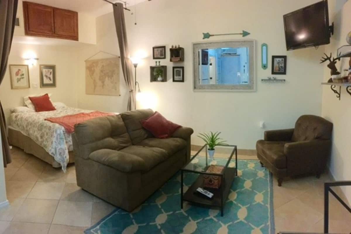 1 habitación, ropa de cama de alta calidad y decoración personalizada