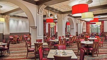 3 restaurants, breakfast, lunch, dinner served; American cuisine