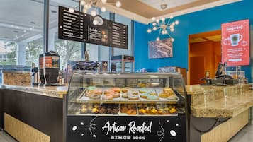 3 restaurants, breakfast, lunch, dinner served; American cuisine