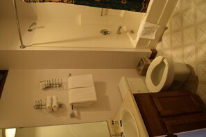Room, 2 Queen Beds | Bathroom shower - Littletree Inn (Granby)