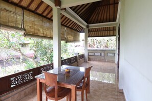 Deluxe Room | Terrace/patio - Pondok Permata Homestay (Ubud)