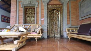 Standard Room | Terrace/patio - Pondok Permata Homestay (Ubud)