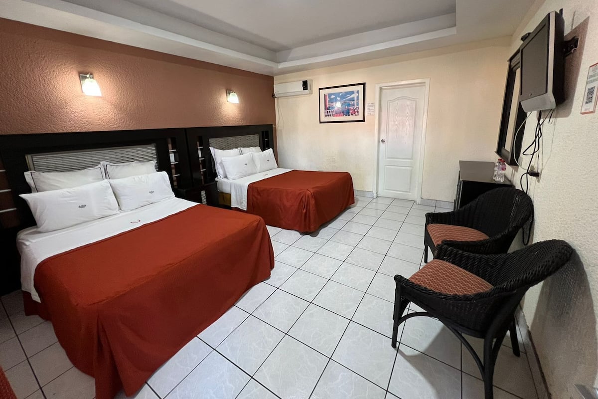 Double Room, 2 Double Beds | Free WiFi, bed sheets