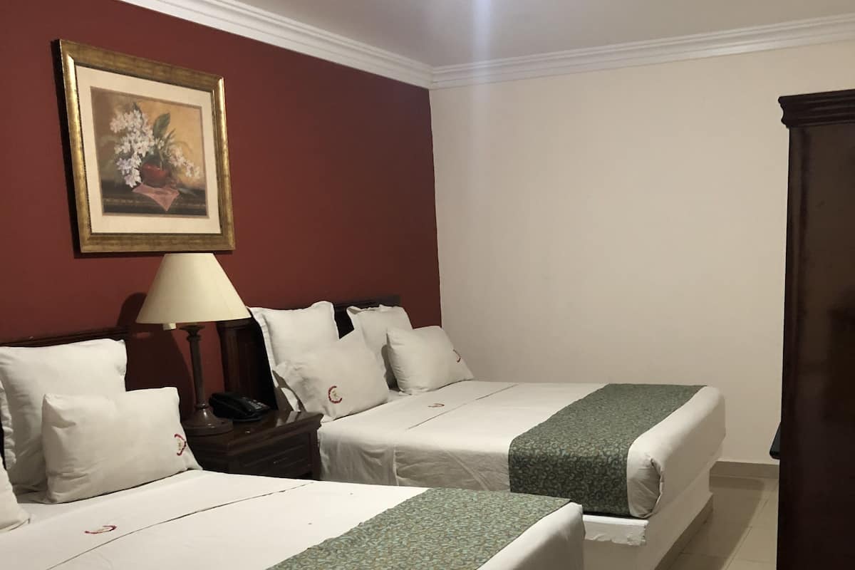 Chambre Double, 2 lits doubles | 1 chambre, bureau, Wi-Fi gratuit, draps fournis