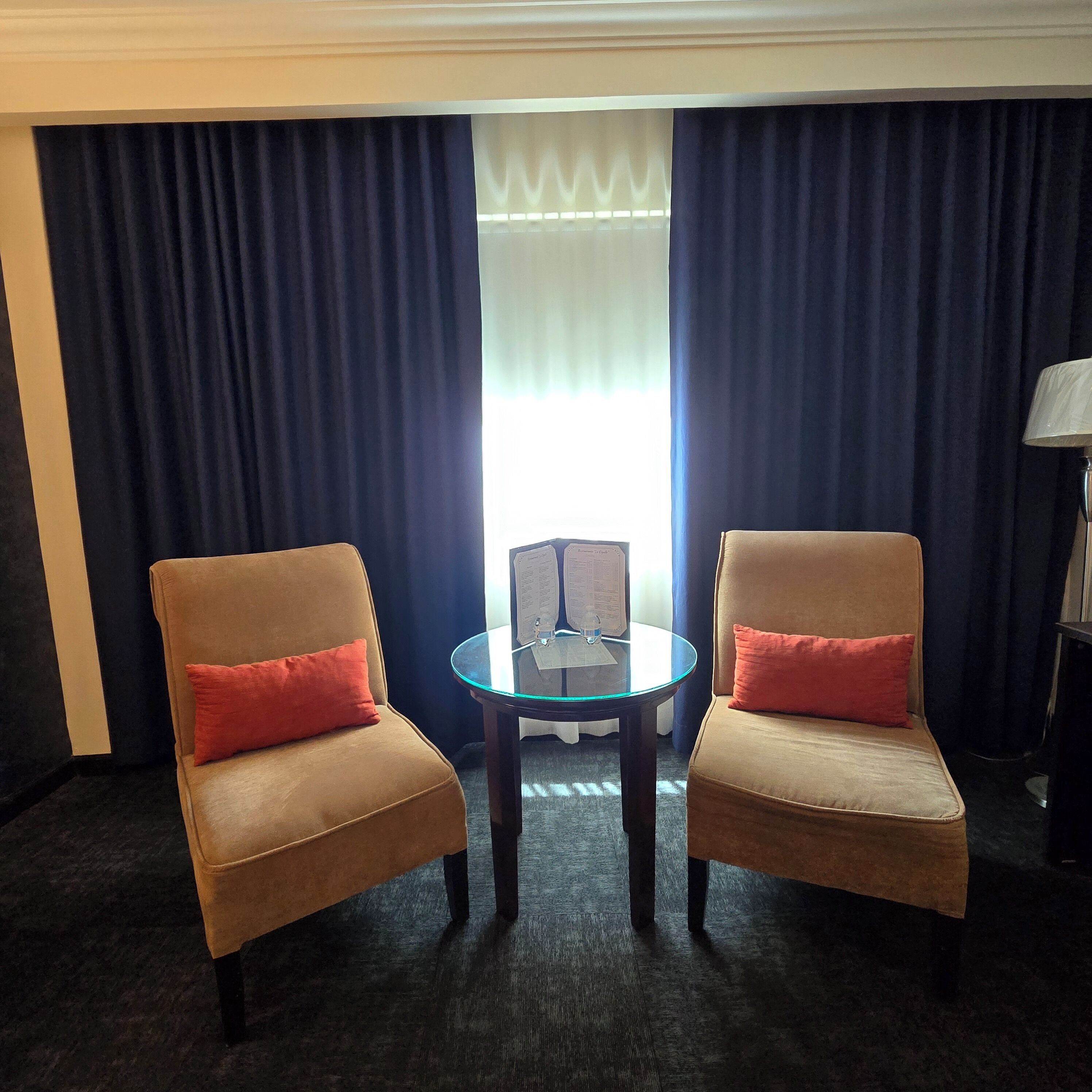 premium bedding, in-room safe, desk, laptop workspace