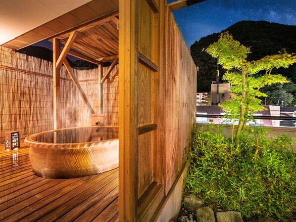 Chambre Tradition, vue jardin (with Open air bath, 24sqm)