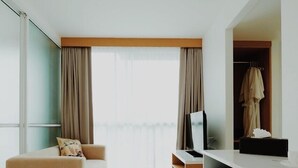 1 bedroom, premium bedding, in-room safe, blackout drapes - The WIDE Suites (Phuket)