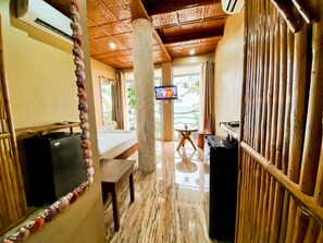 Habitación Deluxe doble, vistas al mar | Cortinas opacas y wifi gratis