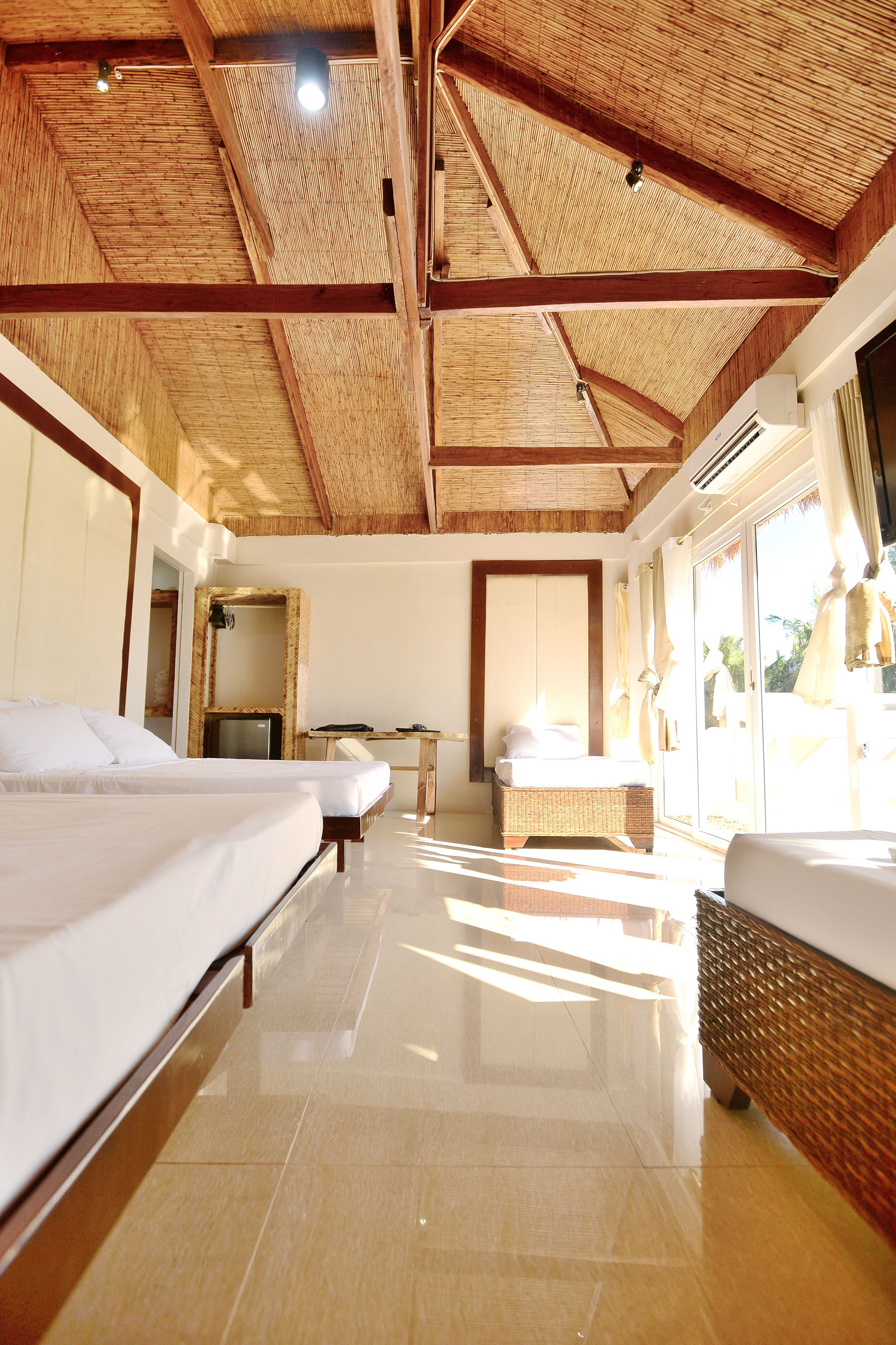 family room, 1 bedroom, ocean view | blackout curtains, free wifi