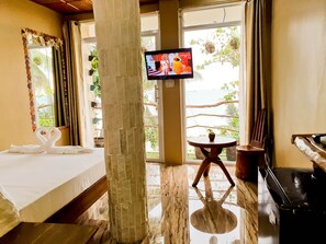 Deluxe Double Room, Ocean View | Blackout drapes, free WiFi