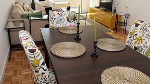 City Apartment, 1 Bedroom, City View | Living area | Flat-screen TV - Travel City Apartments at Newport Centre (Jersey City)