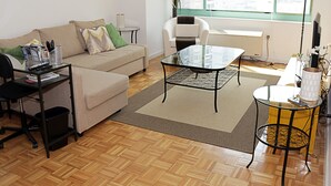 City Apartment, 1 Bedroom, City View | Living area | Flat-screen TV - Travel City Apartments at Newport Centre (Jersey City)