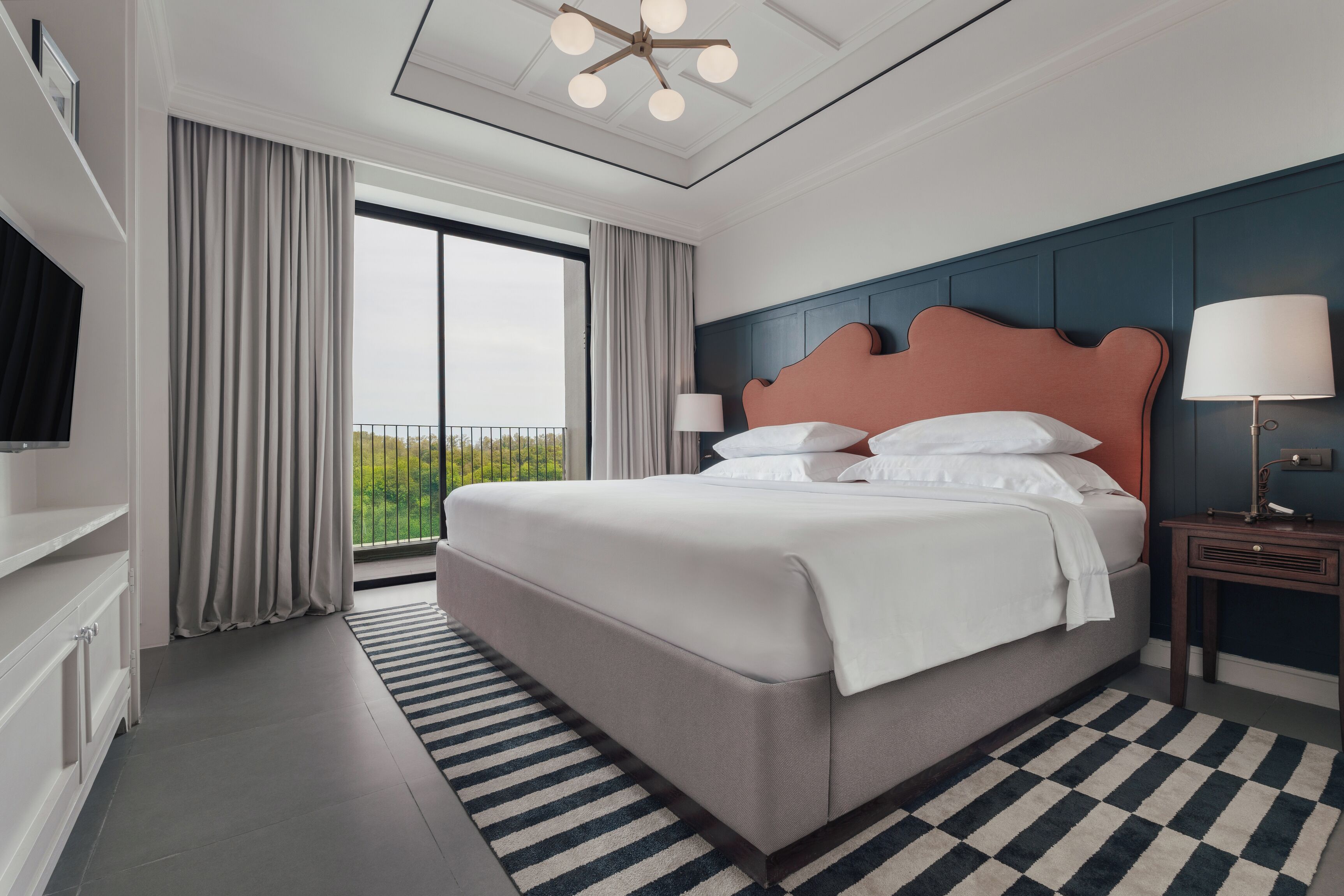 Suite, 1 Schlafzimmer | Zimmersafe, Schreibtisch, Bügeleisen/Bügelbrett, kostenloses WLAN