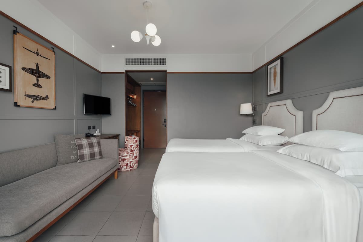 1 bedroom, in-room safe, desk, iron/ironing board