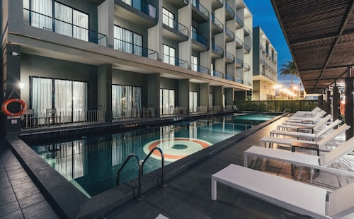 Sugar Marina Hotel - AVIATOR - Phuket Airport