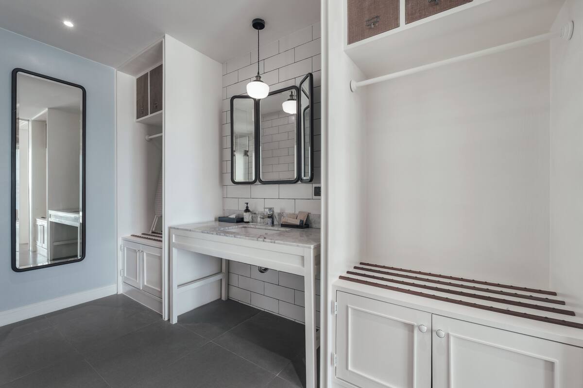 one bedroom suite | bathroom | shower, free toiletries, hair dryer, slippers