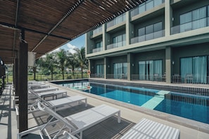 Terrace/patio - Sugar Marina Hotel - AVIATOR - Phuket Airport (Sa Khu)