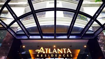 Fassade der Unterkunft – Abend/Nacht