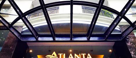 Façade de l’hébergement - soirée/nuit