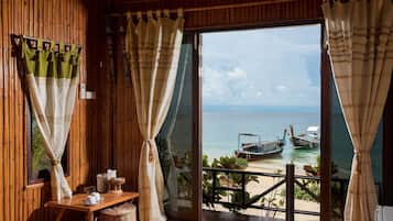 Beach Bamboo Bungalow | Íróasztal, sötétítőfüggöny és ingyenes wifi
