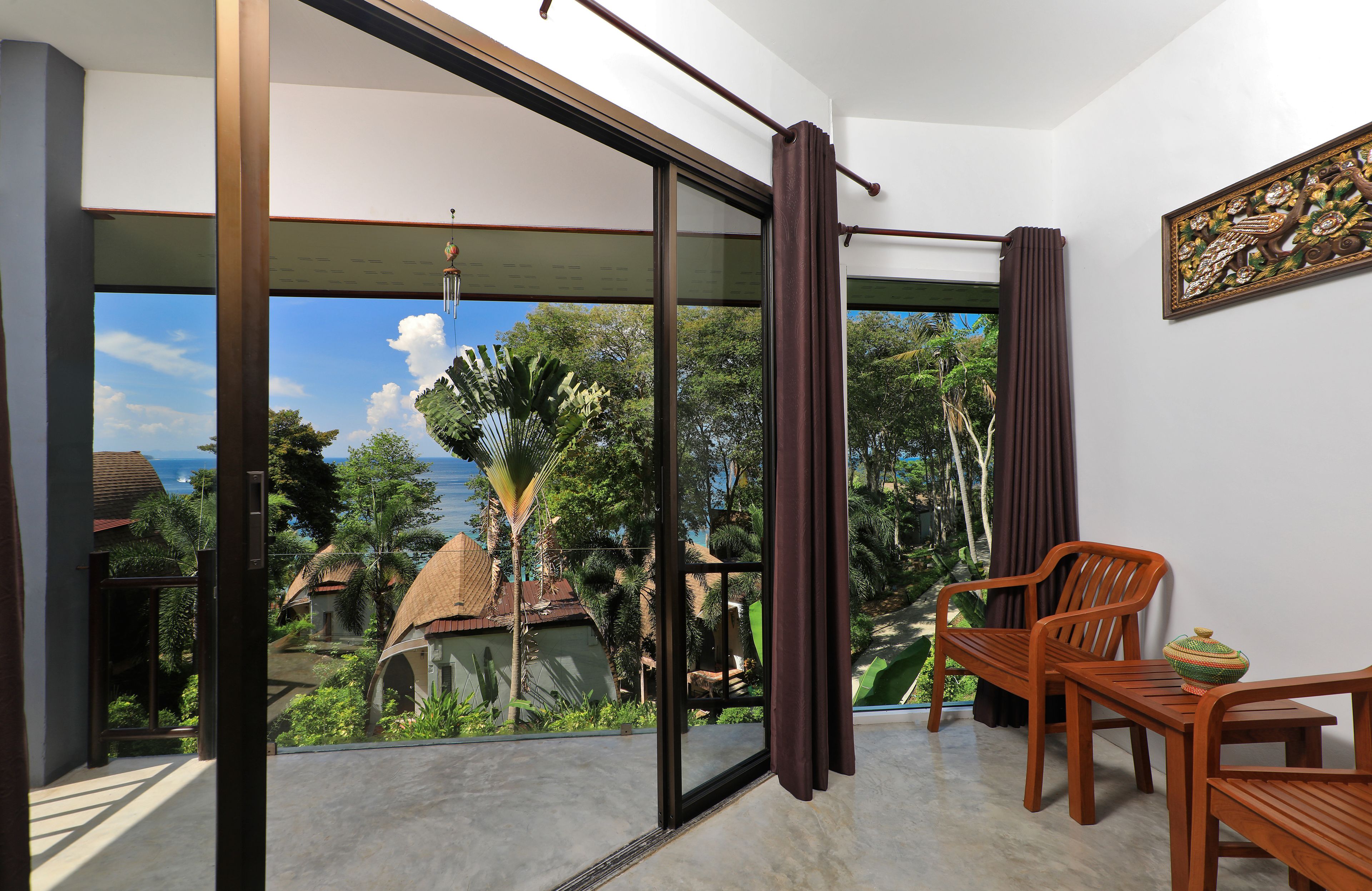 Garden Cliff House | Desk, blackout curtains, free WiFi, bed sheets