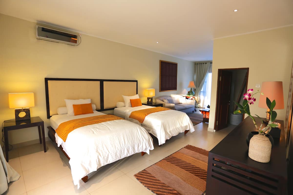 In-room safe, iron/ironing board, cribs/infant beds, rollaway beds