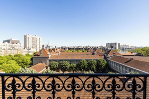 In-room safe, desk, soundproofing, free WiFi - COQ Hotel Paris (Paris)