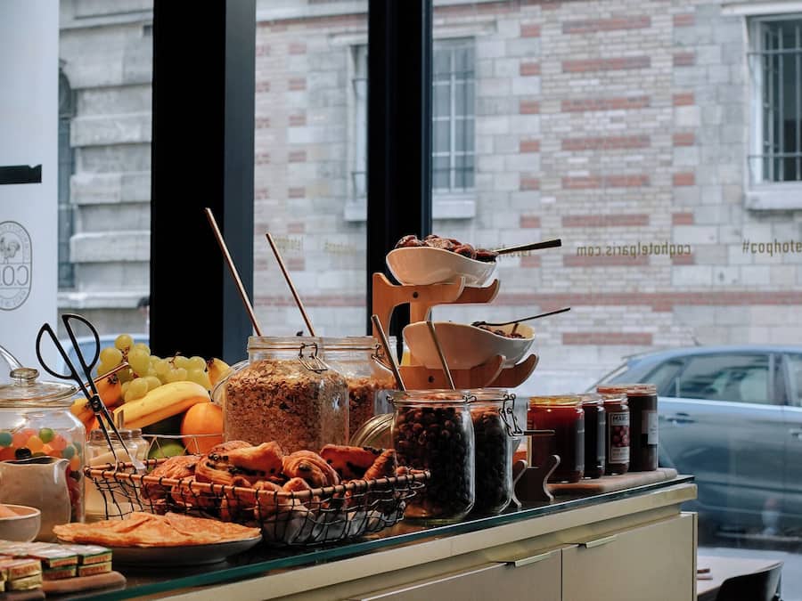 Se ofrece un desayuno bufé todos los días (por un coste adicional)