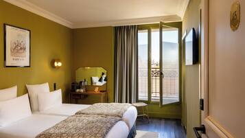 Superior Double Room | In-room safe, desk, soundproofing, free WiFi