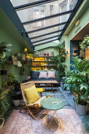 ロビー応接スペース