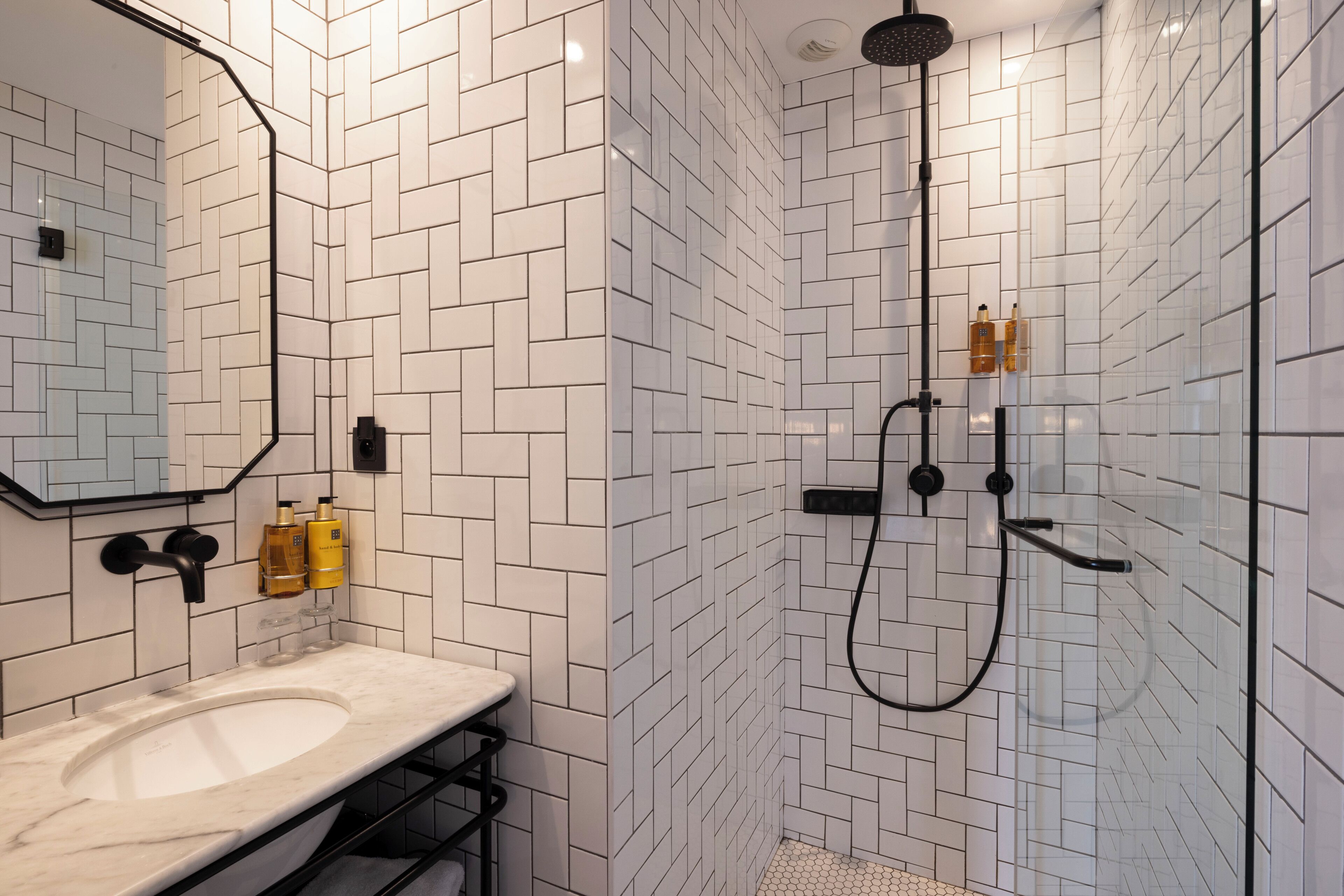 superior double room | bathroom | shower, free toiletries, hair dryer, slippers