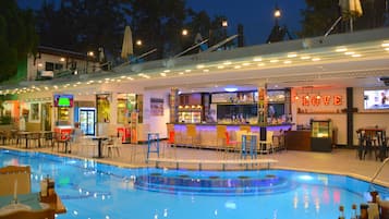 Poolside bar