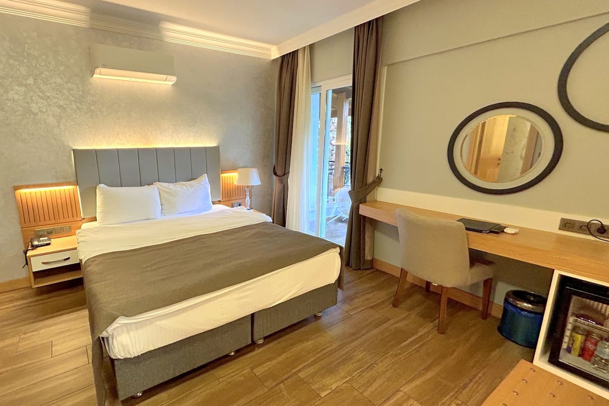 1 bedroom, minibar, in-room safe, desk