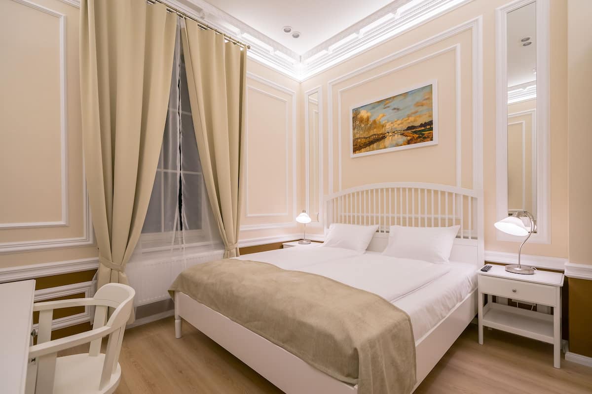 1 bedroom, premium bedding, in-room safe, individually decorated