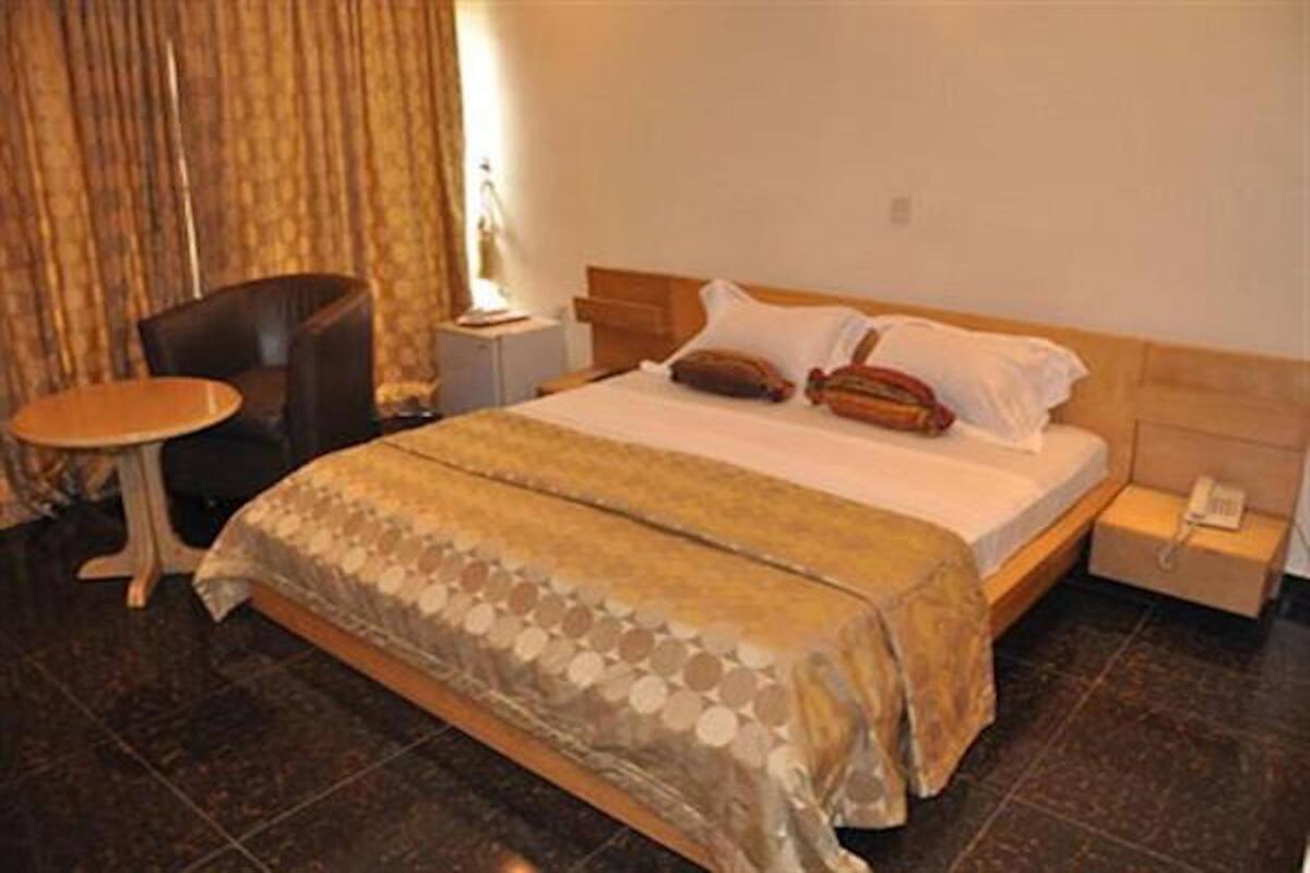 Deluxe Double Room, 1 Double Bed | In-room safe, desk, laptop workspace, free WiFi