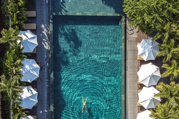 2 outdoor pools, pool umbrellas, sun loungers